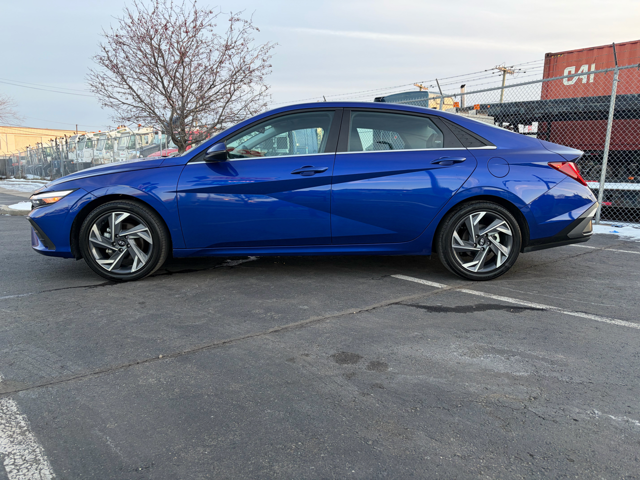 Hyundai Elantra Hybrid Limited 2025