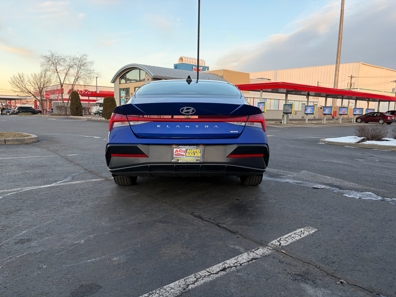 Hyundai Elantra Hybrid Limited 2025