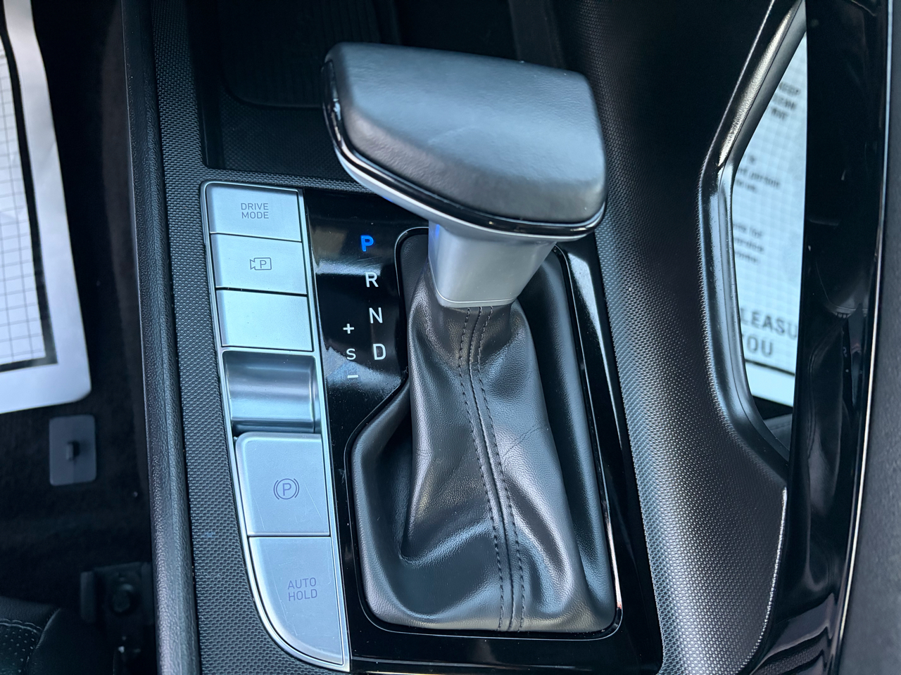 Hyundai Elantra Hybrid Limited 2025