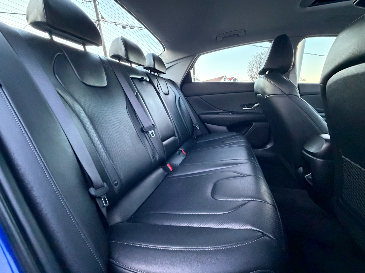 Hyundai Elantra Hybrid Limited 2025