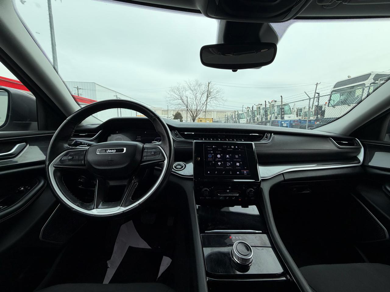 Jeep Grand Cherokee L Laredo 4WD 2021