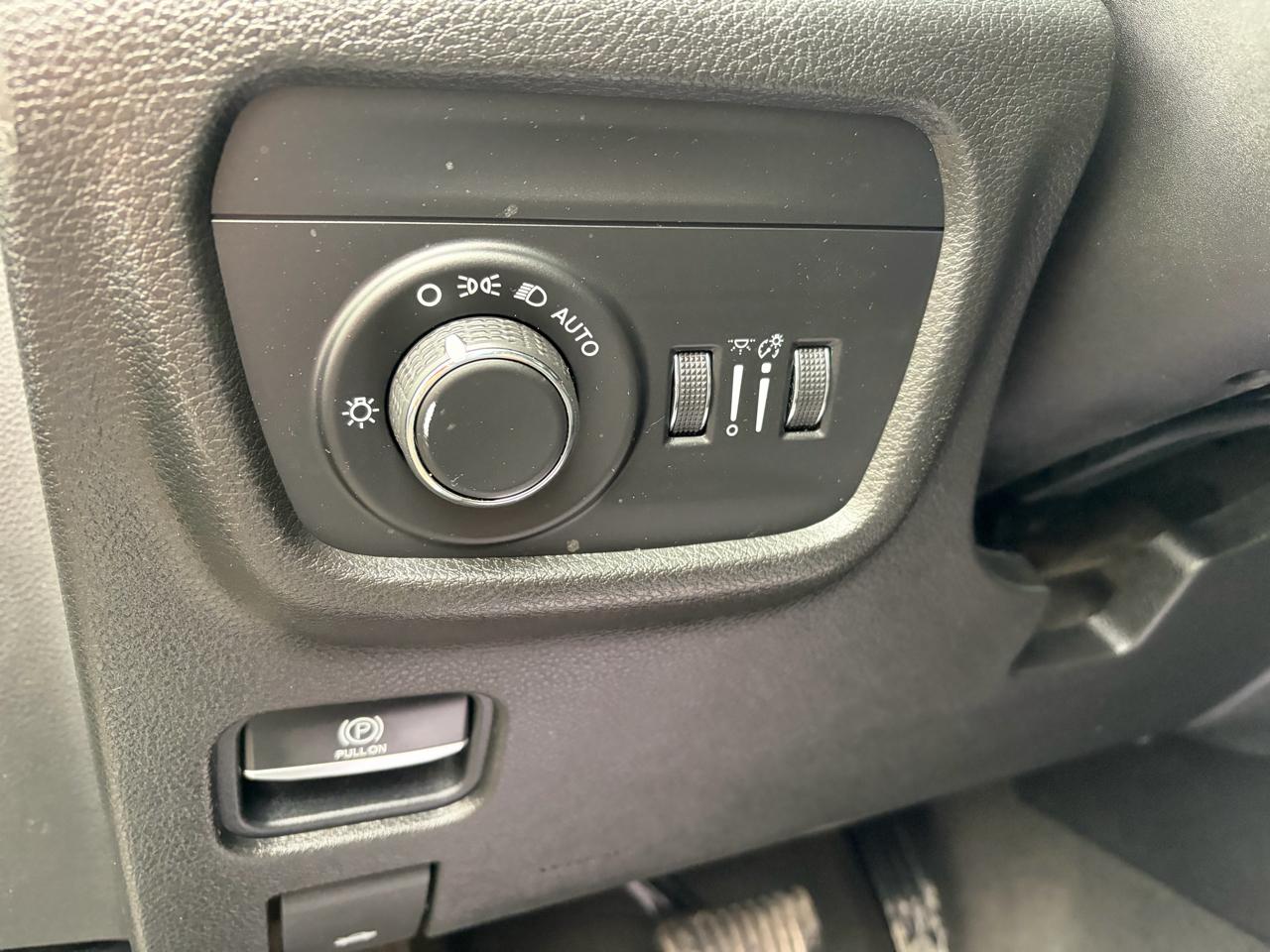 Jeep Grand Cherokee L Laredo 4WD 2021