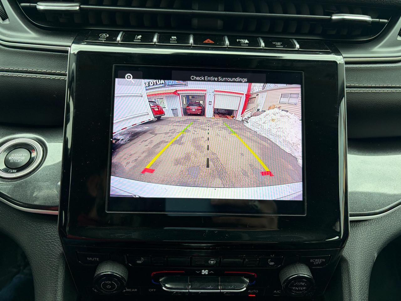 Jeep Grand Cherokee L Laredo 4WD 2021