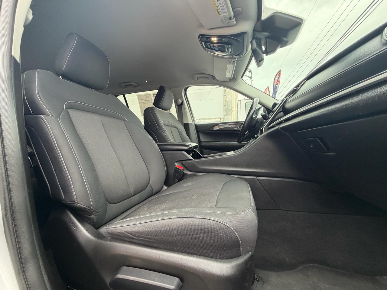 Jeep Grand Cherokee L Laredo 4WD 2021