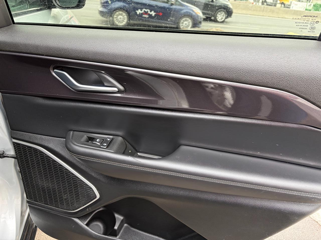 Jeep Grand Cherokee L Laredo 4WD 2021