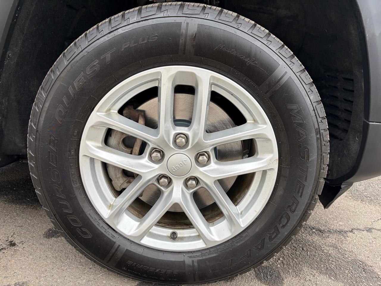 Jeep Grand Cherokee L Laredo 4WD 2021