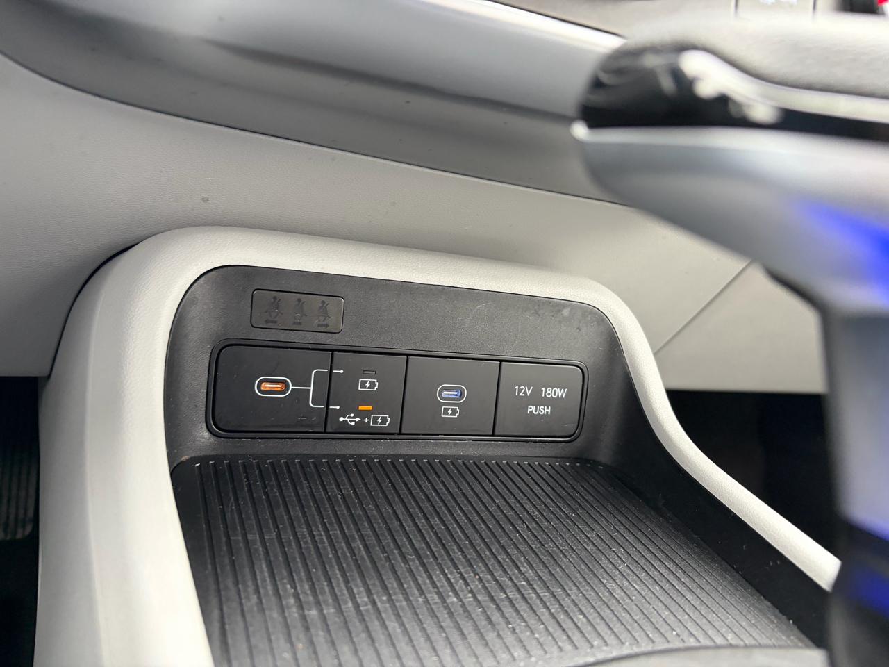 Hyundai Kona SE 2024