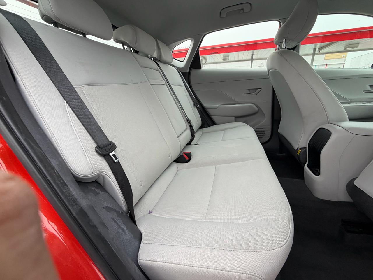 Hyundai Kona SE 2024