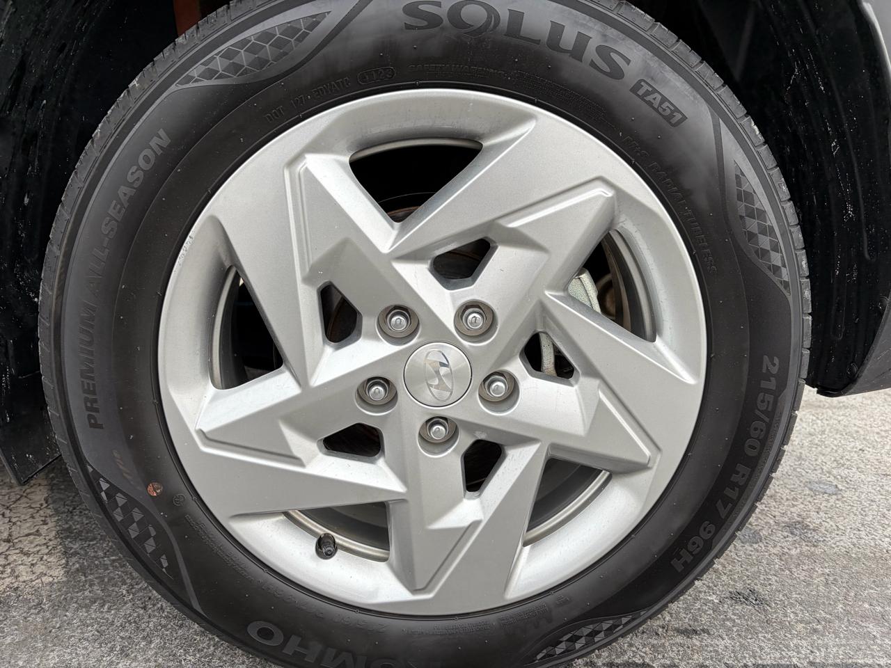 Hyundai Kona SE 2024