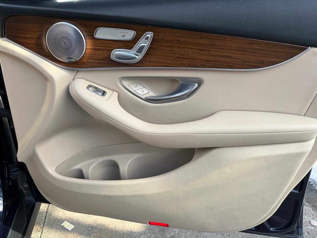 Mercedes-Benz GLC-Class GLC300 4MATIC 2021