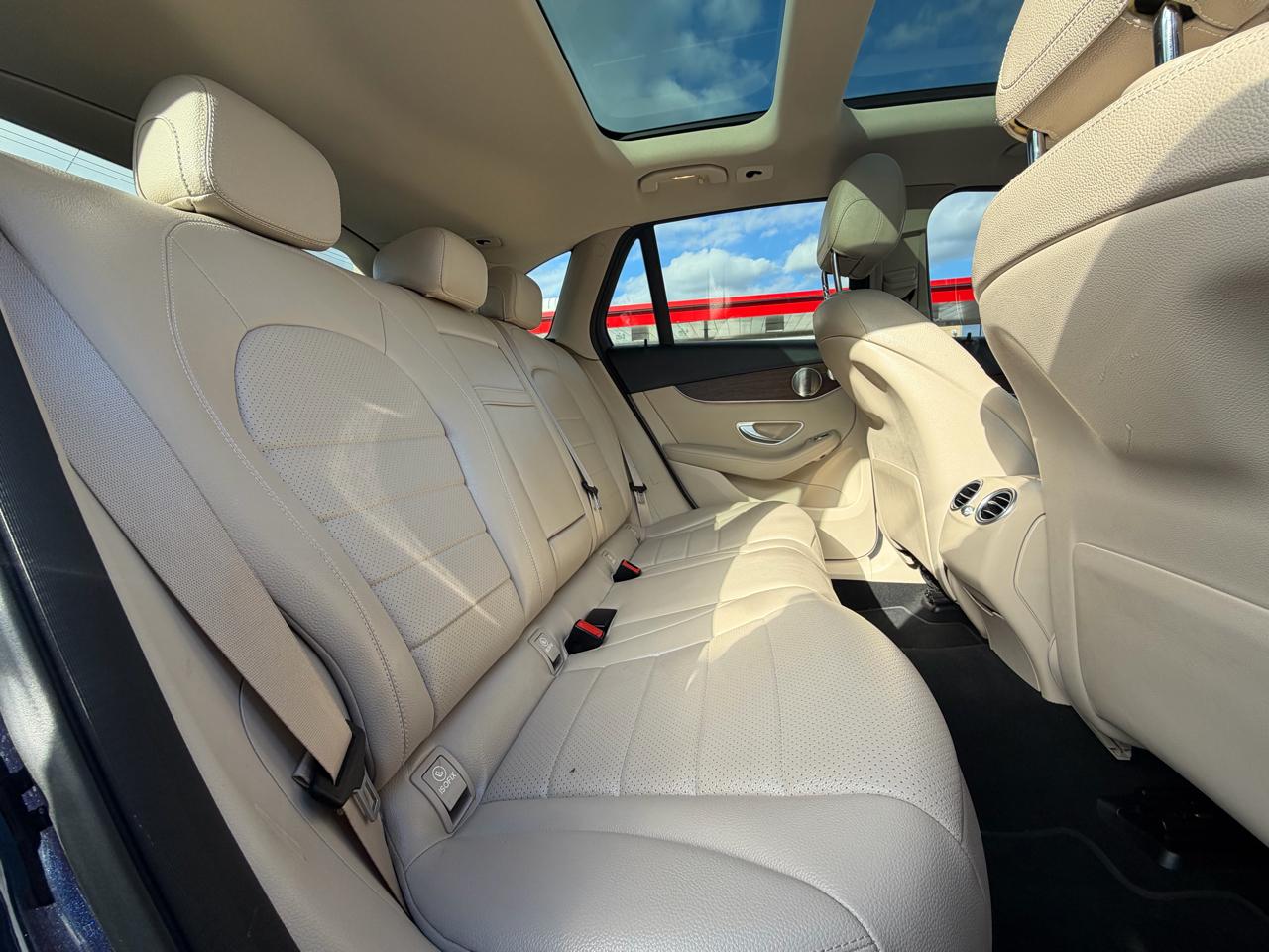 Mercedes-Benz GLC-Class GLC300 4MATIC 2021