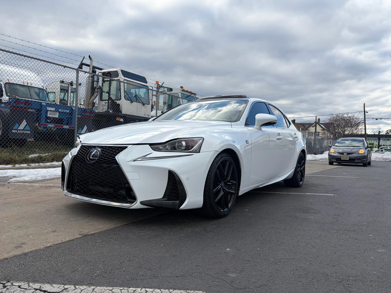 Lexus IS  2020