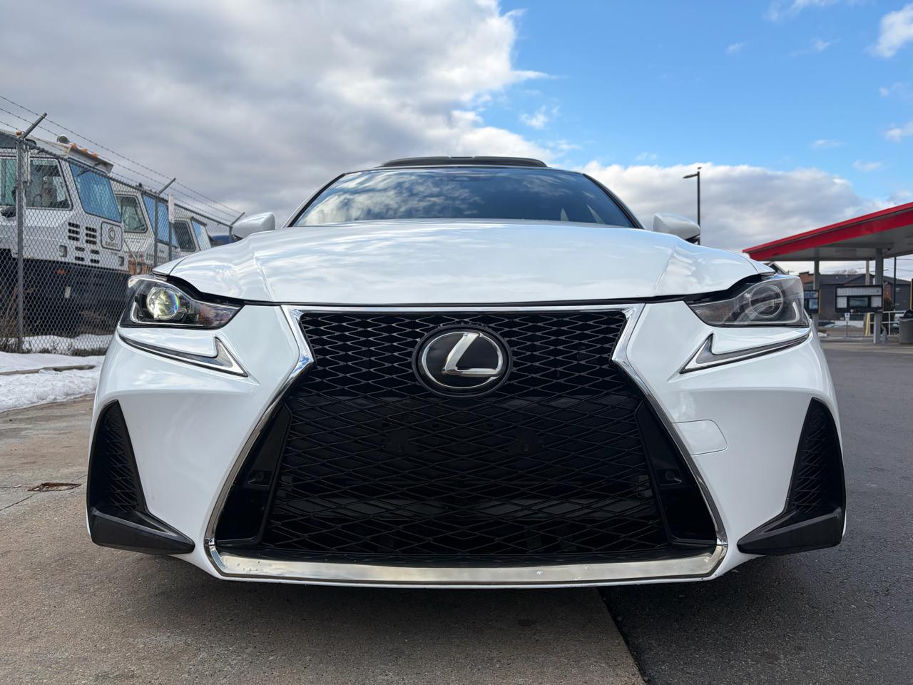 Lexus IS  2020