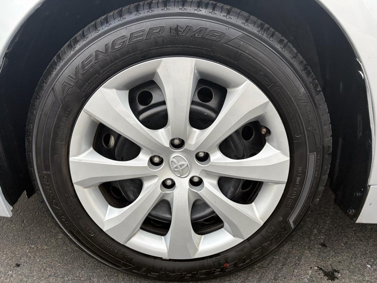 Toyota Corolla LE 2023