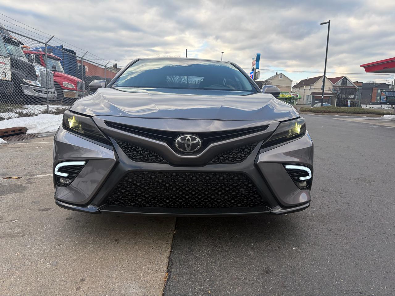 Toyota Camry SE Nightshade Auto (Natl) 2019