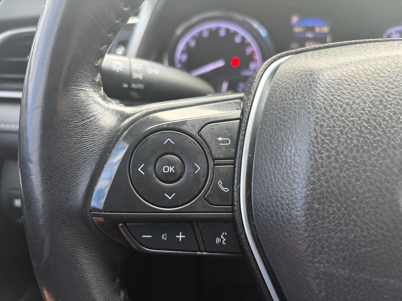 Toyota Camry SE Nightshade Auto (Natl) 2019