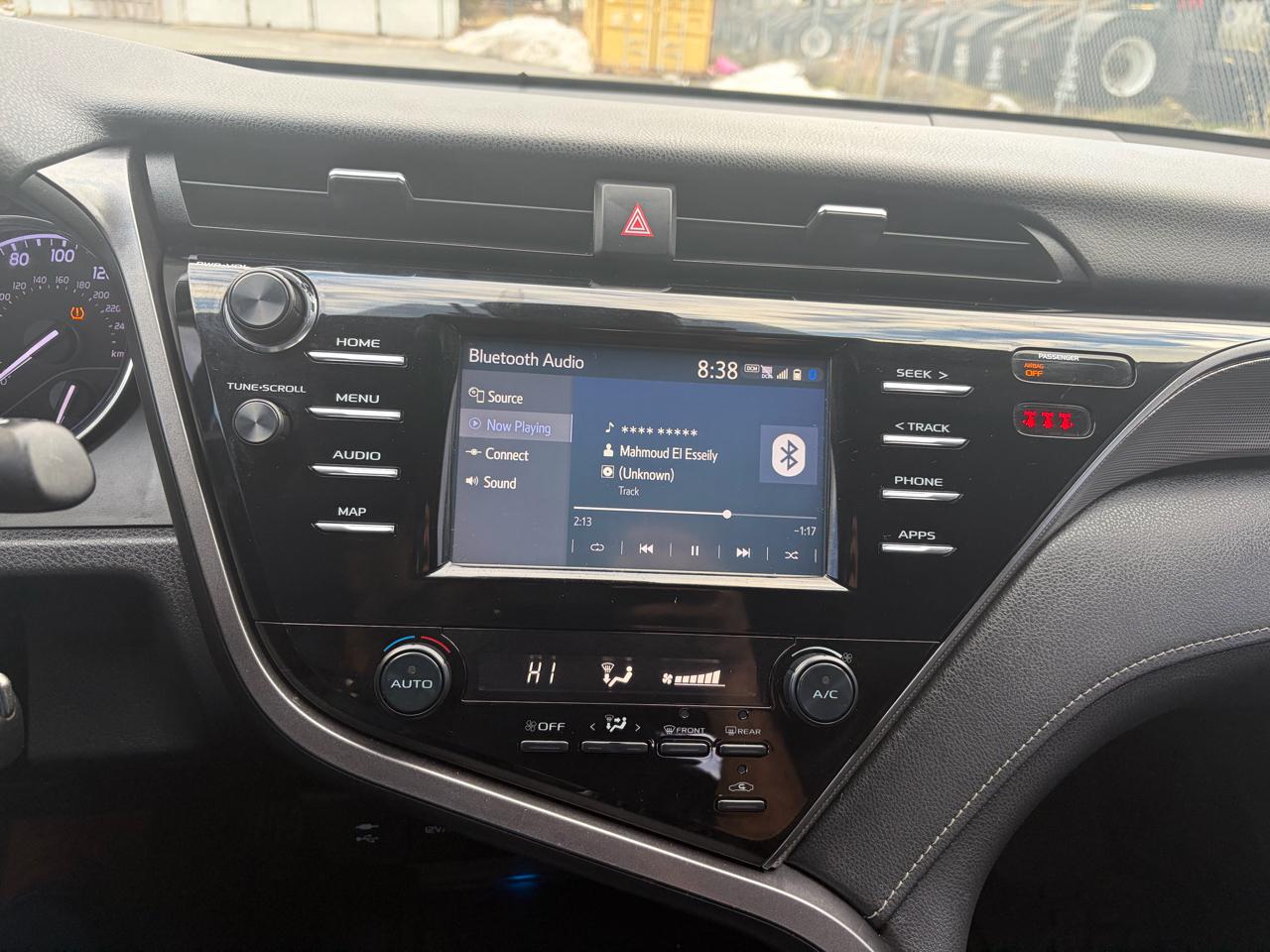 Toyota Camry SE Nightshade Auto (Natl) 2019