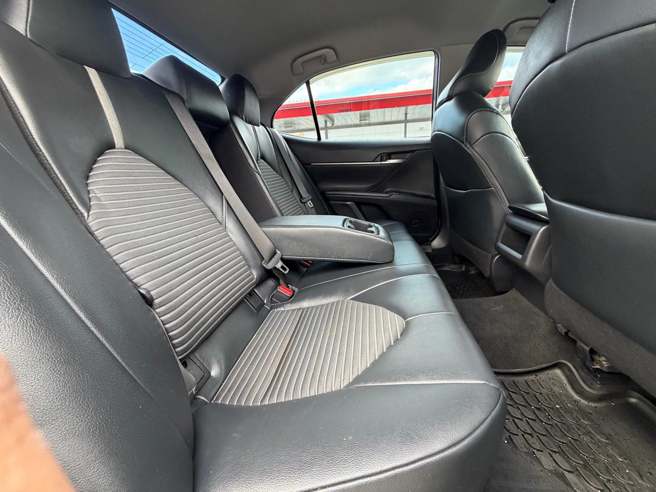 Toyota Camry SE Nightshade Auto (Natl) 2019