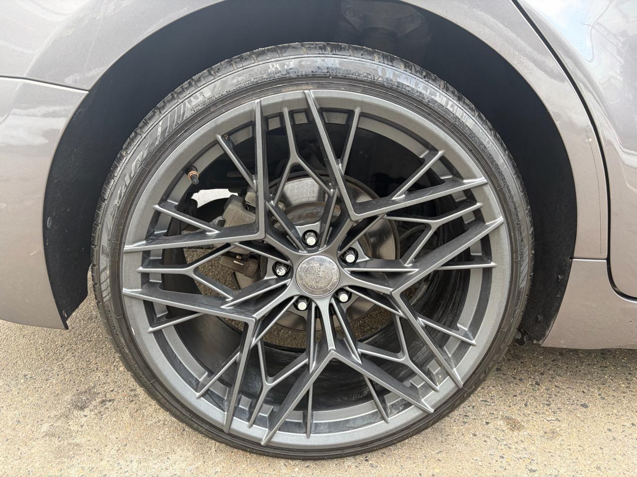 Toyota Camry SE Nightshade Auto (Natl) 2019