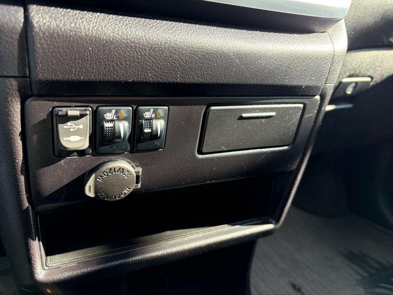 Toyota Sienna XLE 7-Passenger AWD 2017