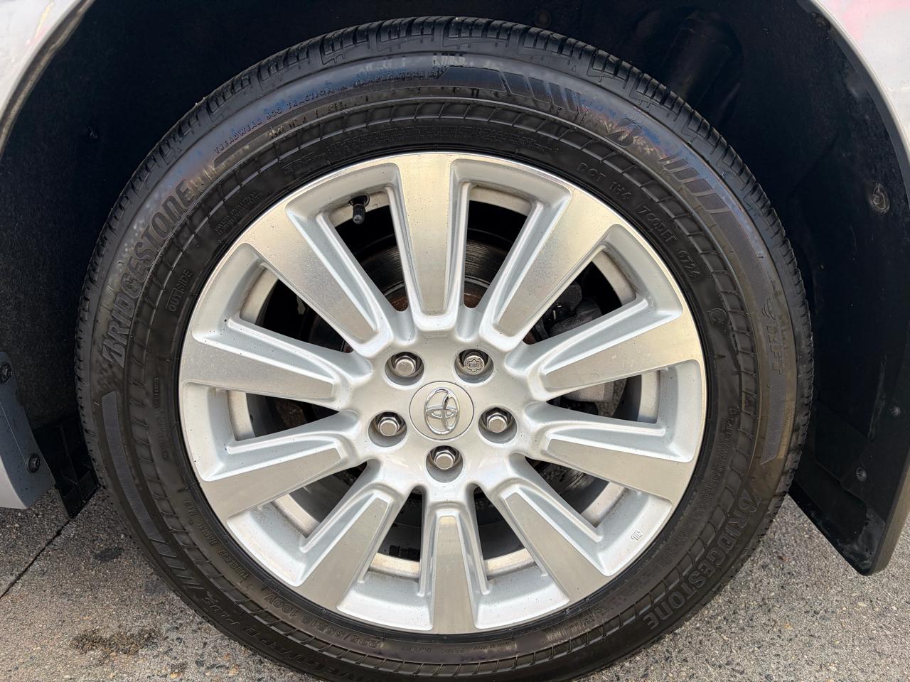 Toyota Sienna XLE 7-Passenger AWD 2017