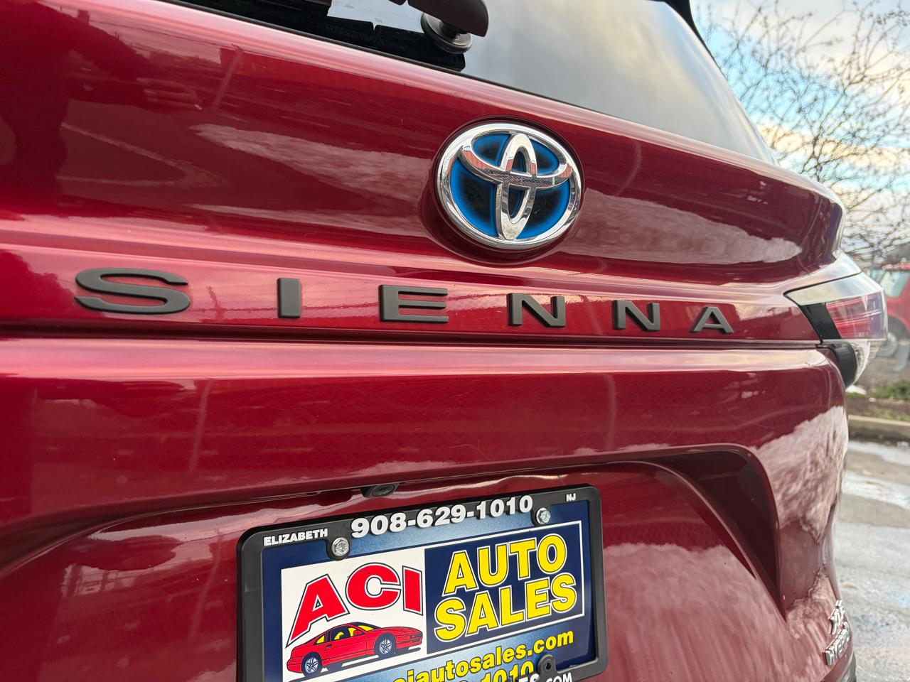 Toyota Sienna XLE 7-Passenger 2021