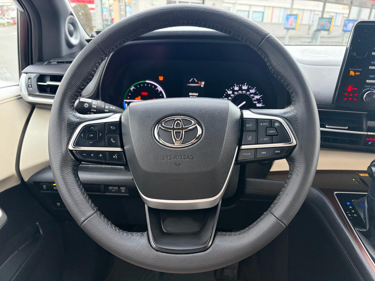 Toyota Sienna XLE 7-Passenger 2021
