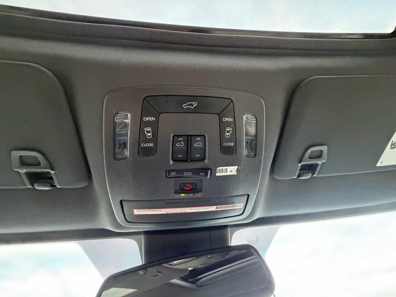 Toyota Sienna XLE 7-Passenger 2021