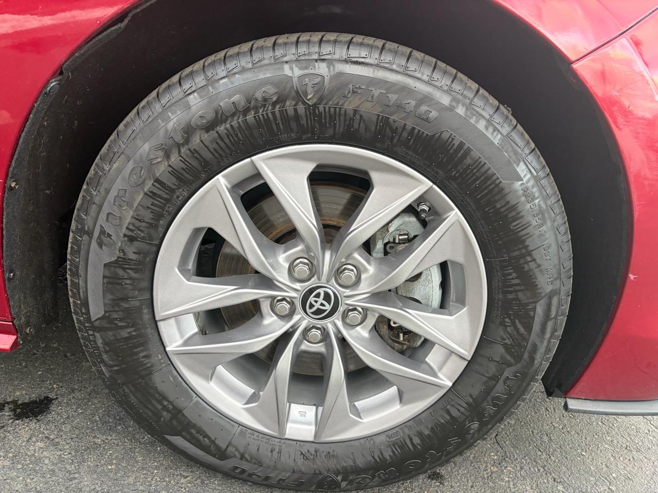 Toyota Sienna XLE 7-Passenger 2021