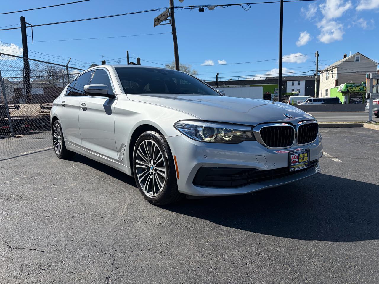 BMW 5-Series 530i 2019