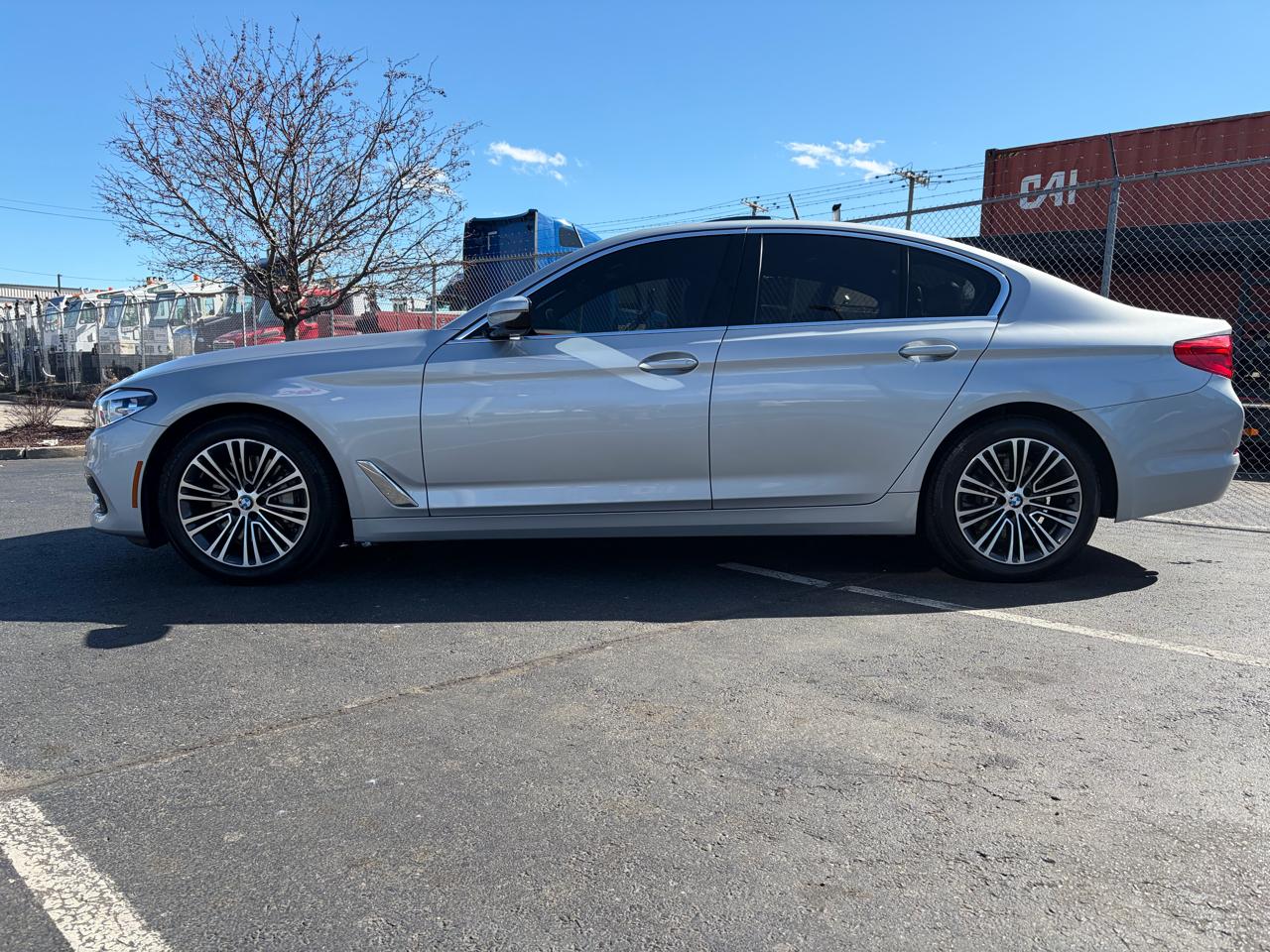 BMW 5-Series 530i 2019