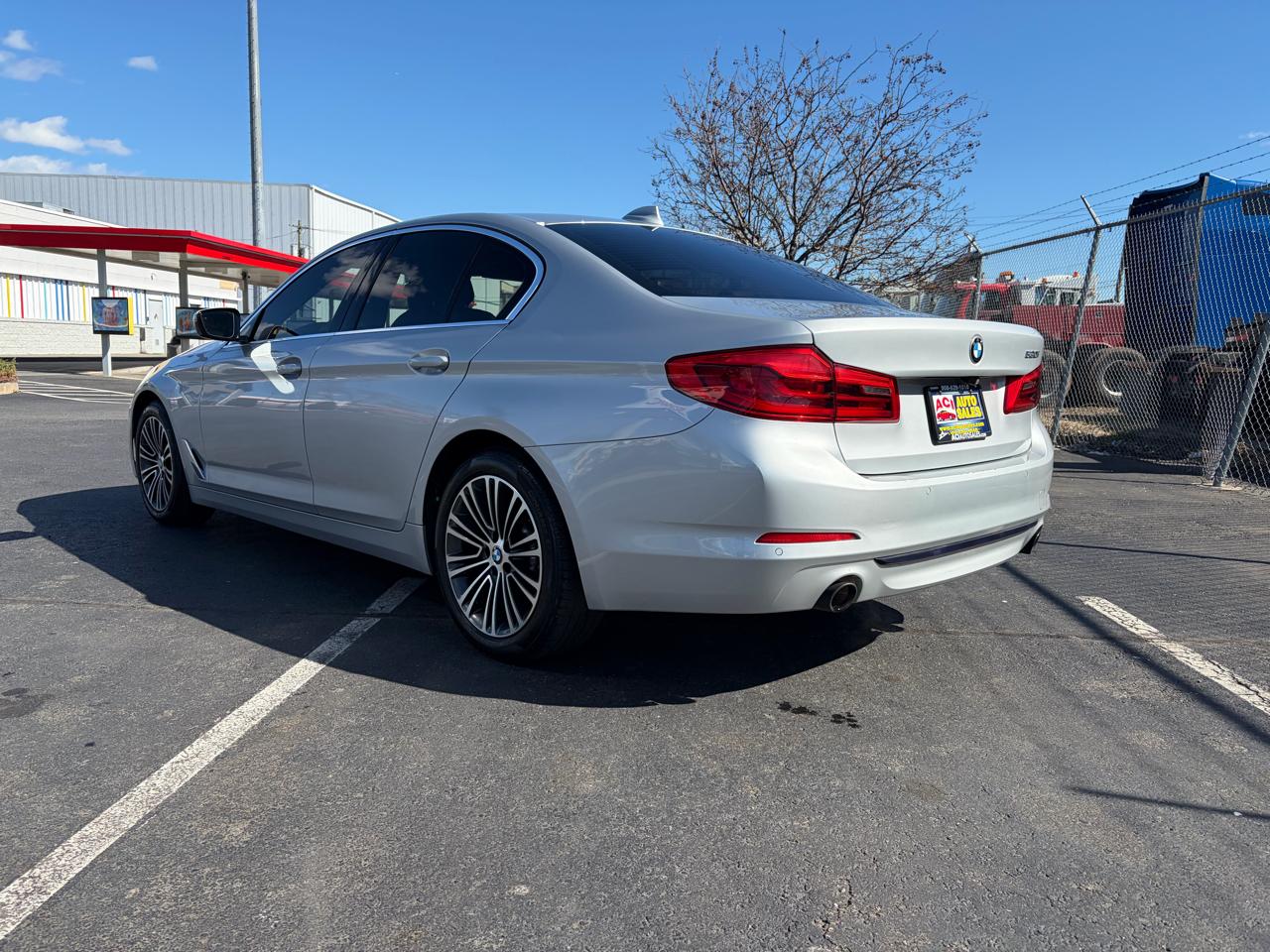 BMW 5-Series 530i 2019