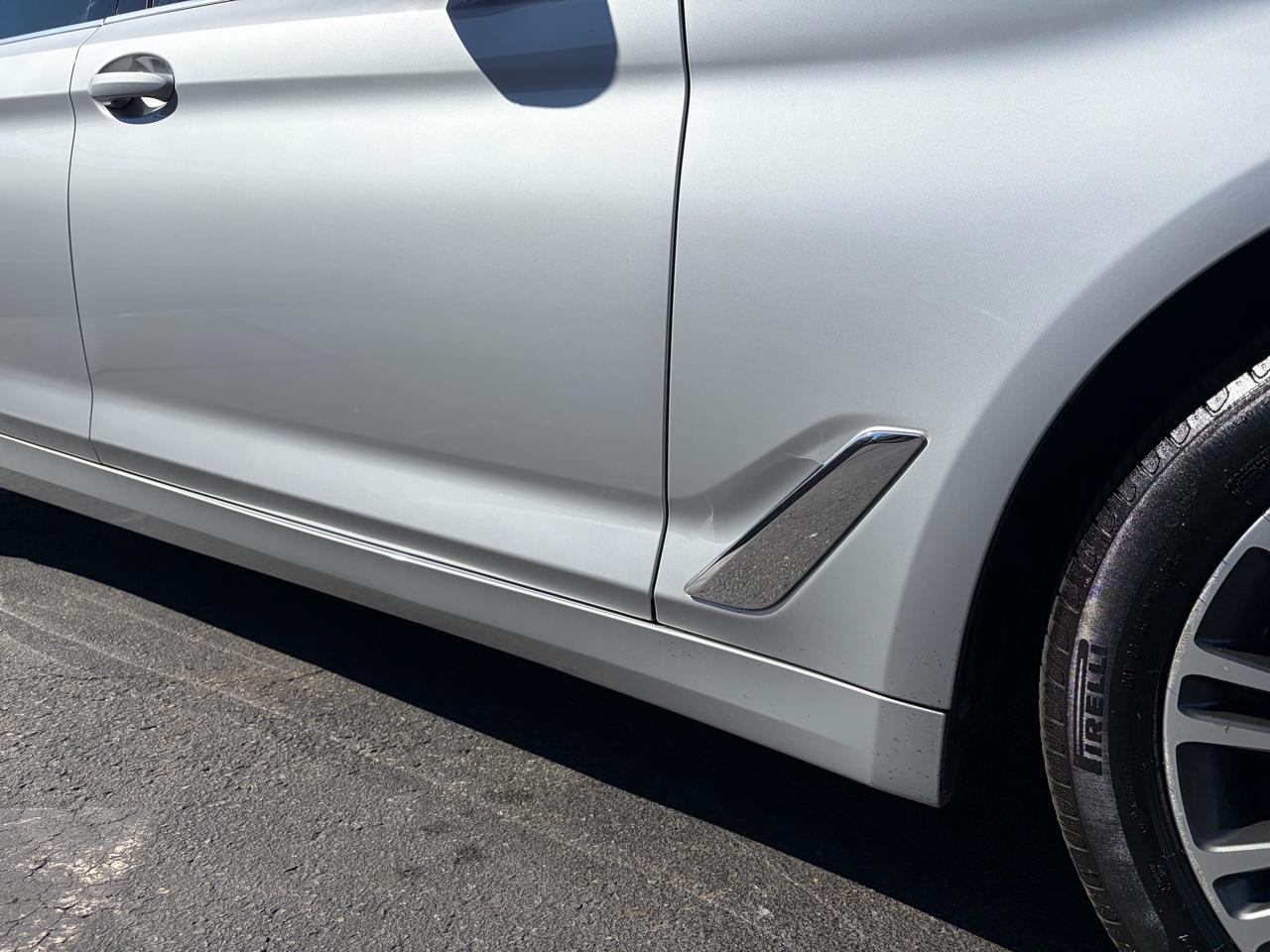 BMW 5-Series 530i 2019