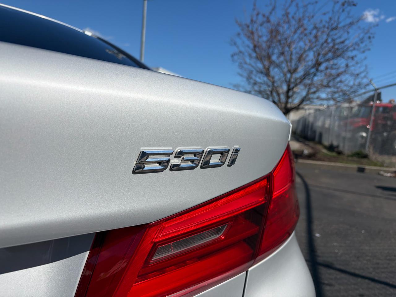 BMW 5-Series 530i 2019