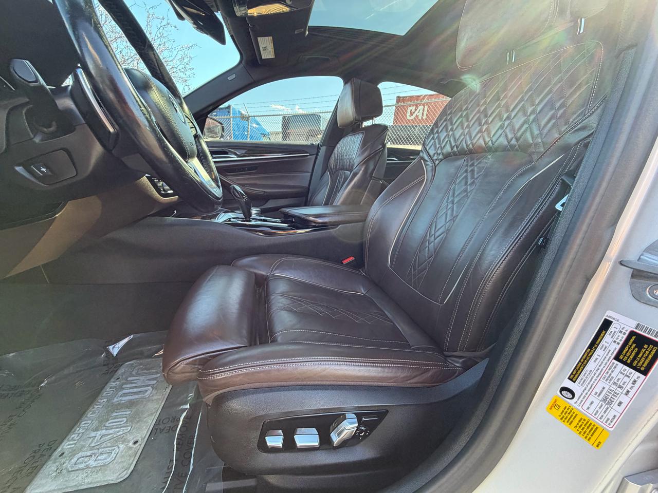 BMW 5-Series 530i 2019