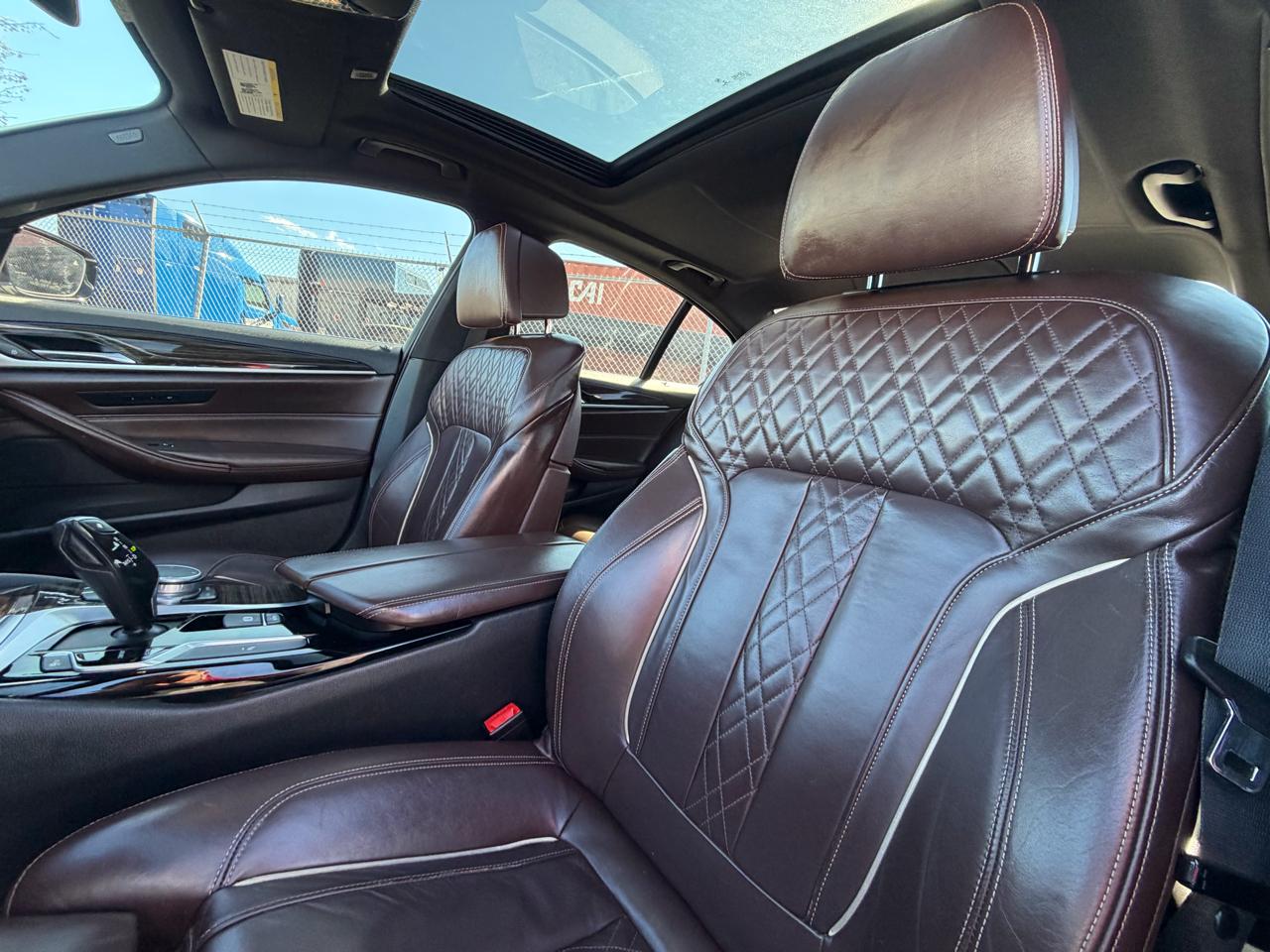 BMW 5-Series 530i 2019