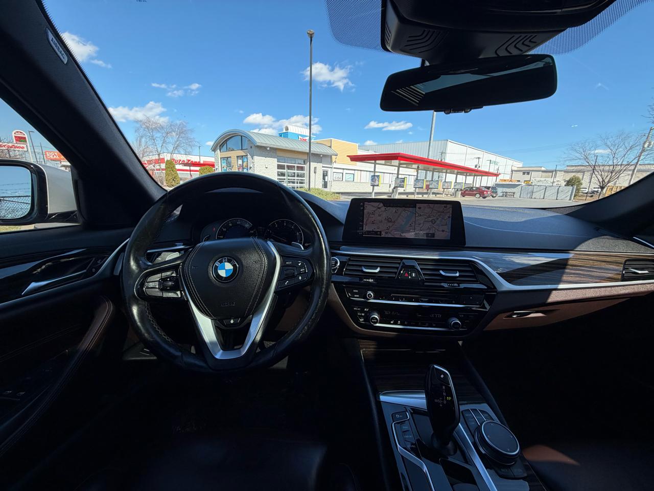 BMW 5-Series 530i 2019