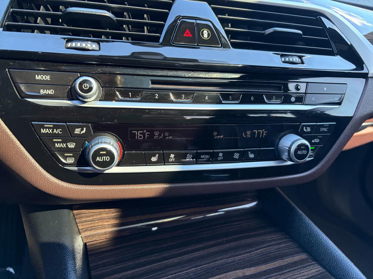 BMW 5-Series 530i 2019