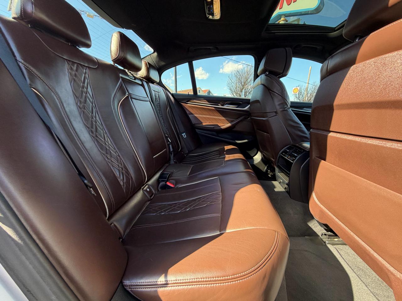 BMW 5-Series 530i 2019