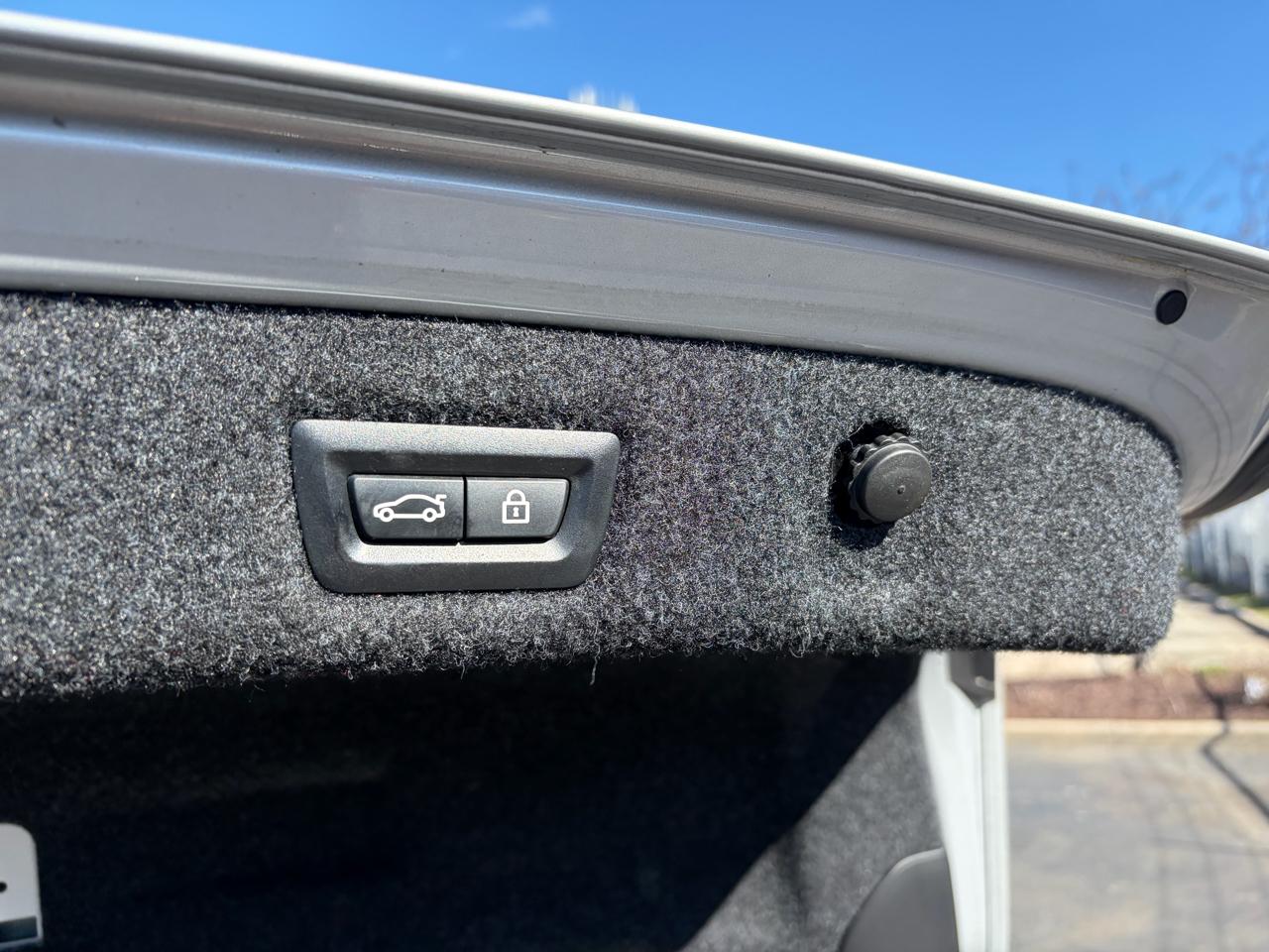 BMW 5-Series 530i 2019