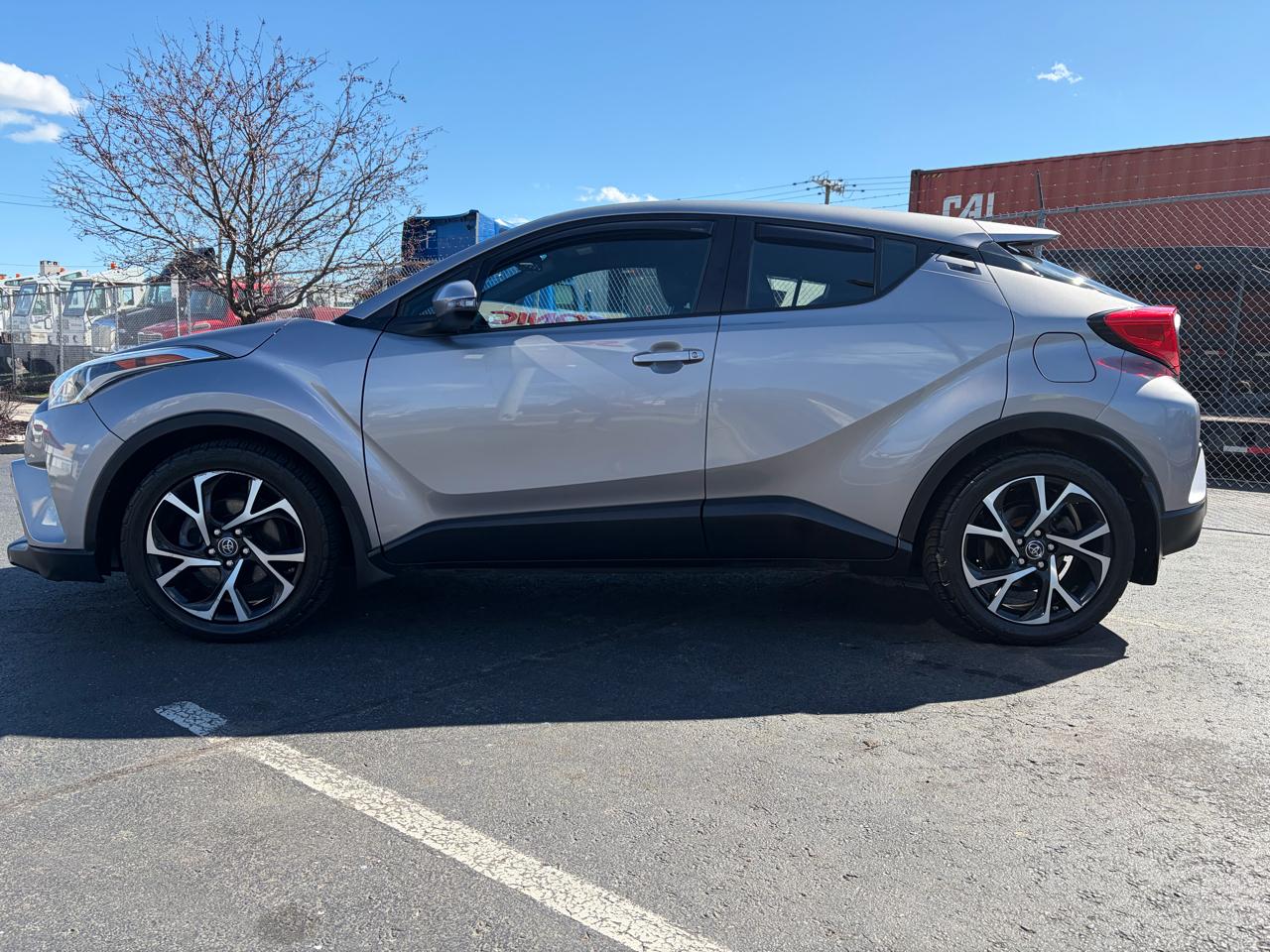 Toyota C-HR XLE 2018