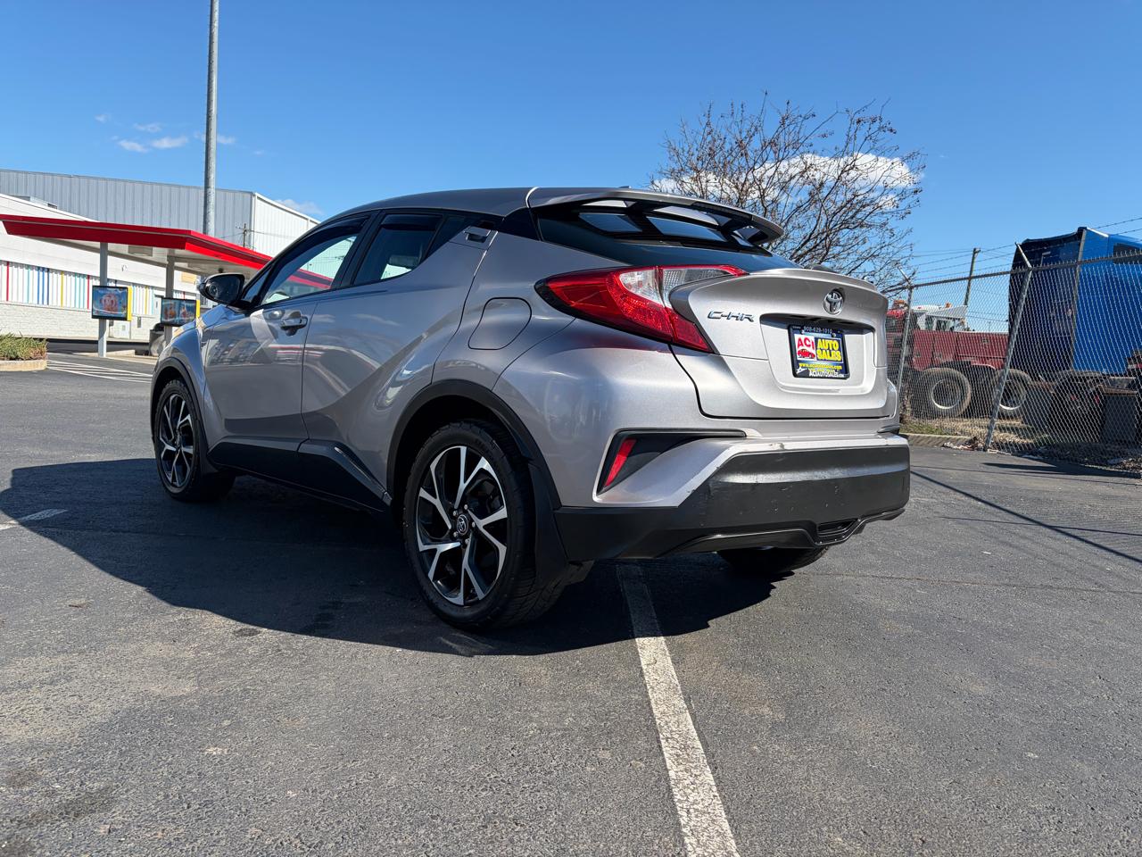 Toyota C-HR XLE 2018