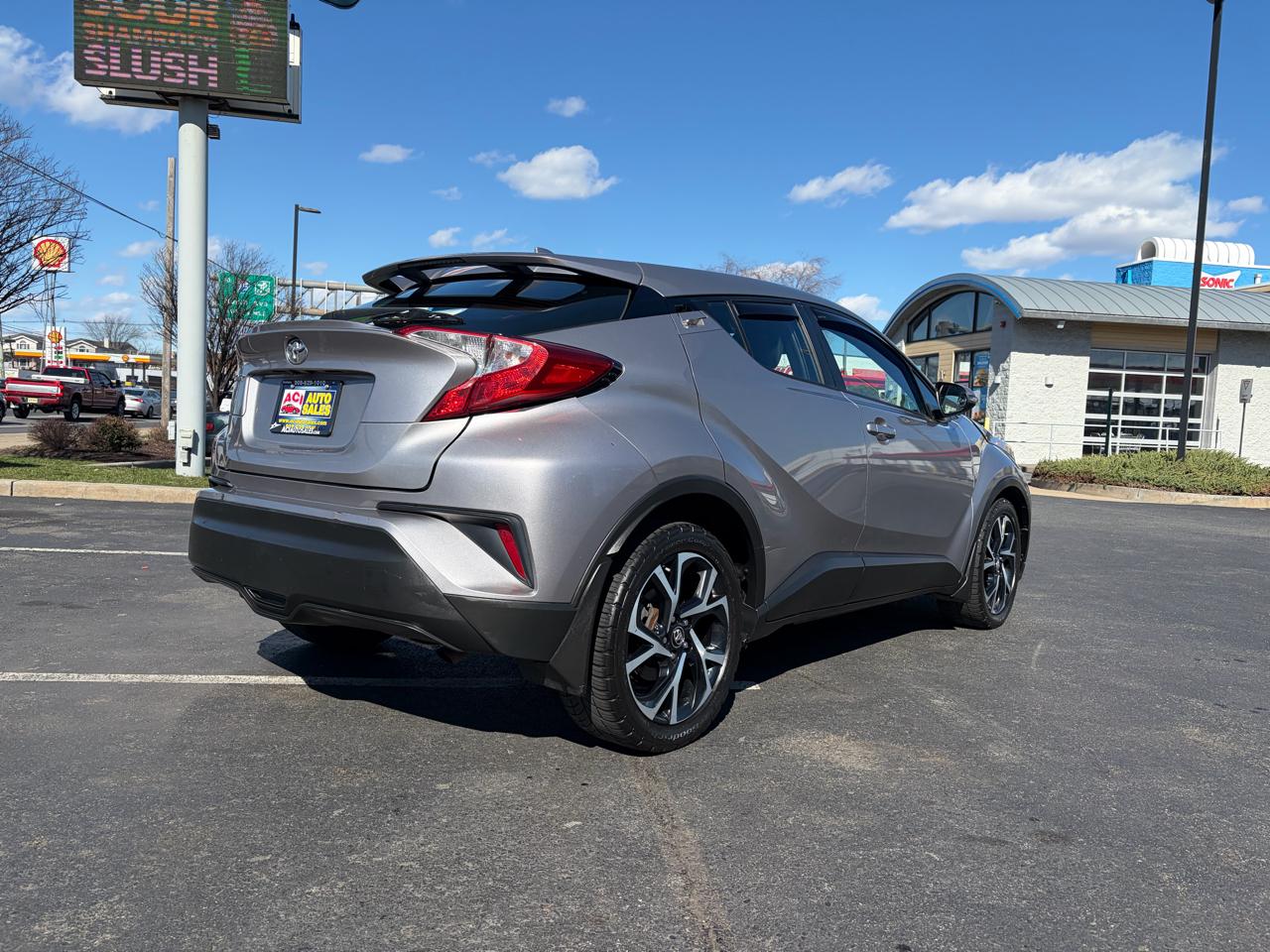 Toyota C-HR XLE 2018