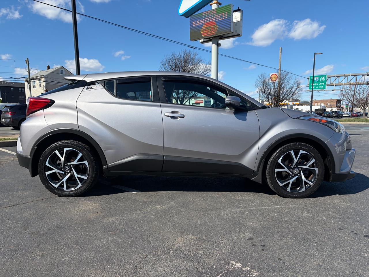Toyota C-HR XLE 2018