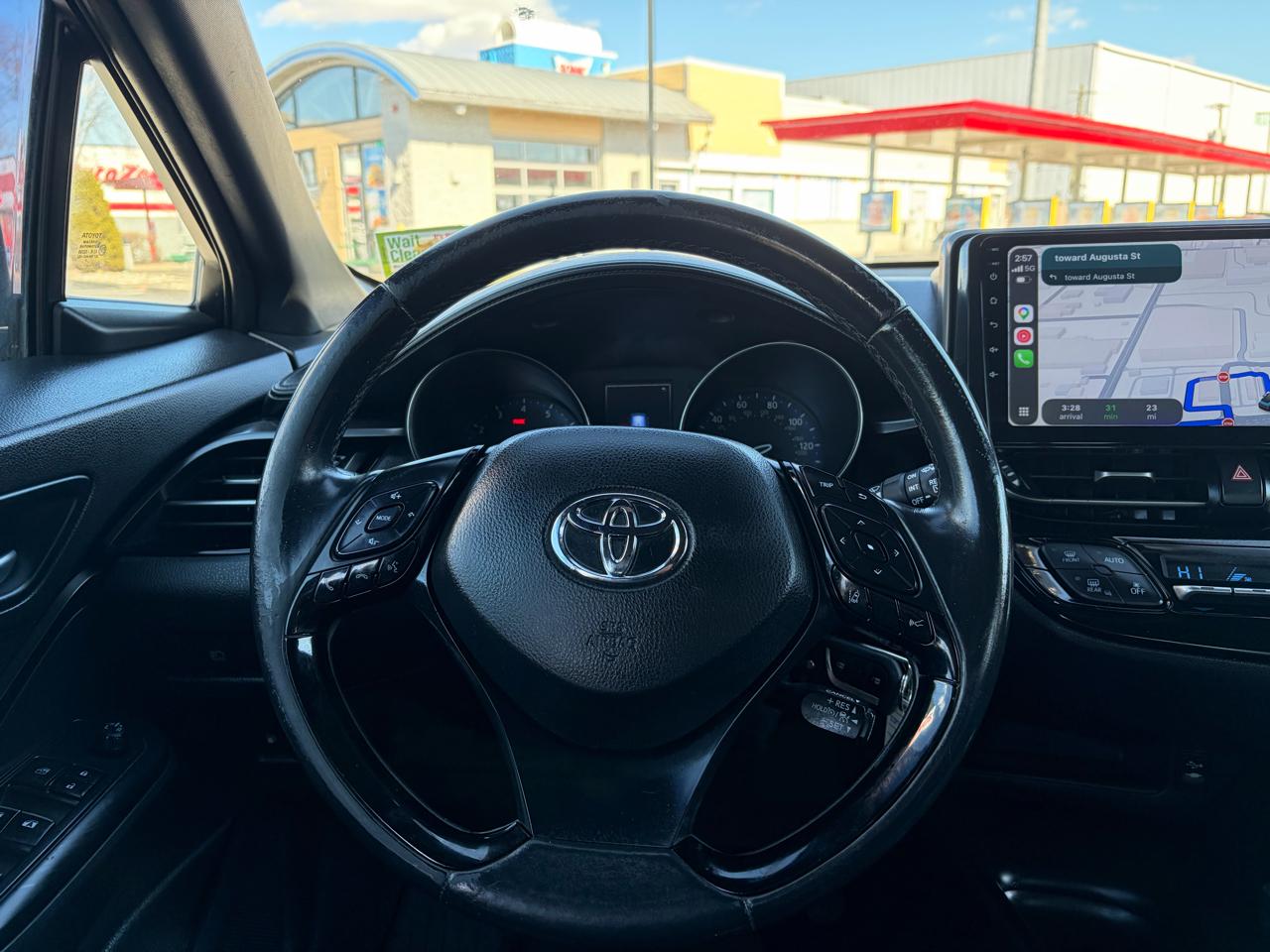 Toyota C-HR XLE 2018