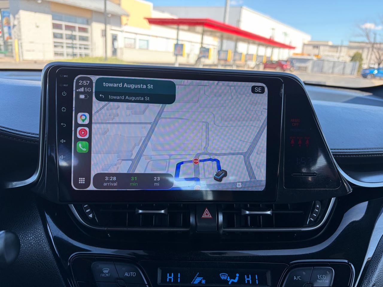 Toyota C-HR XLE 2018