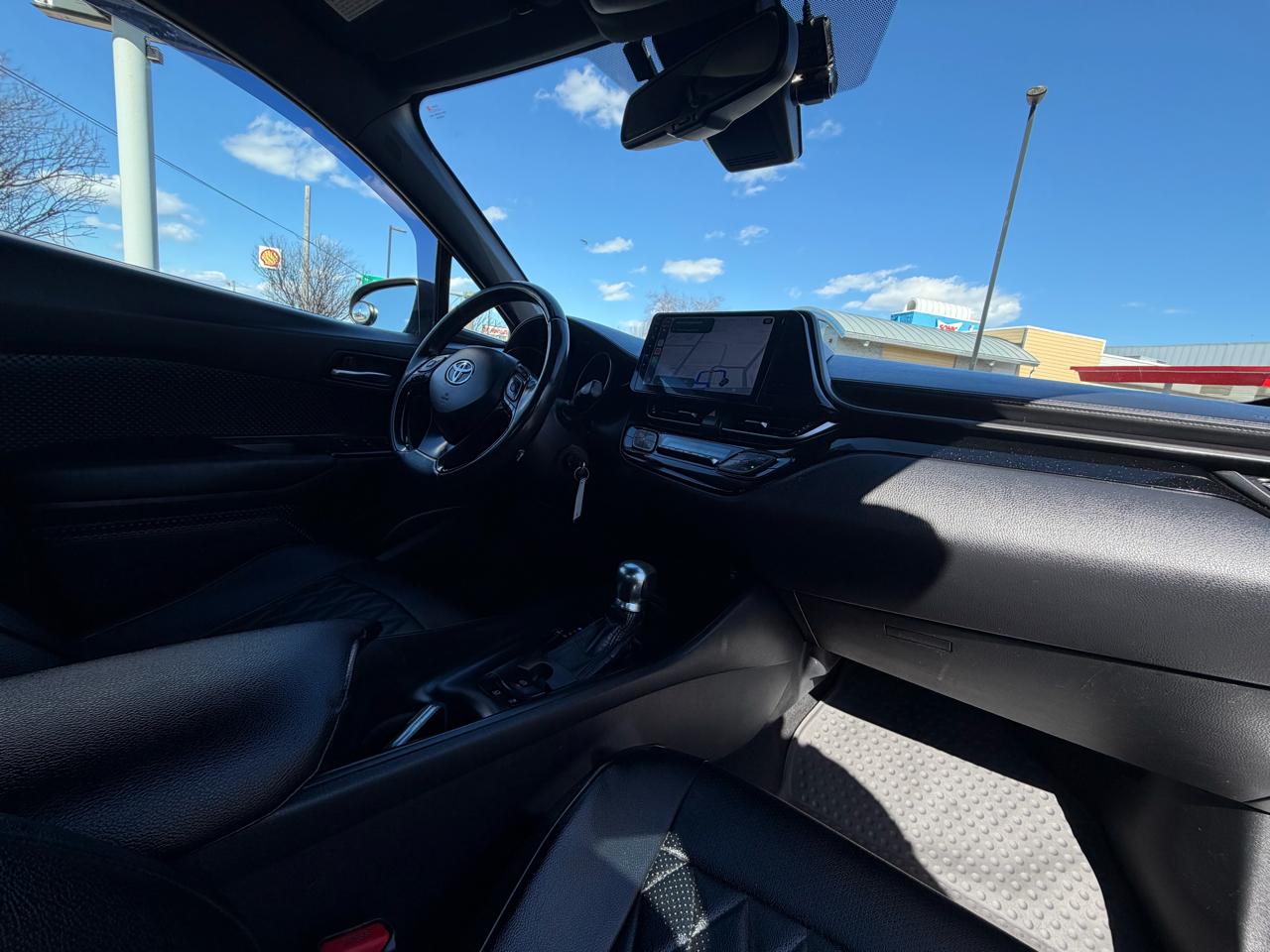 Toyota C-HR XLE 2018