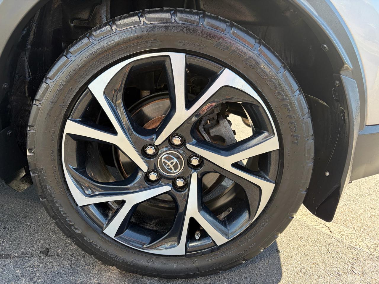 Toyota C-HR XLE 2018