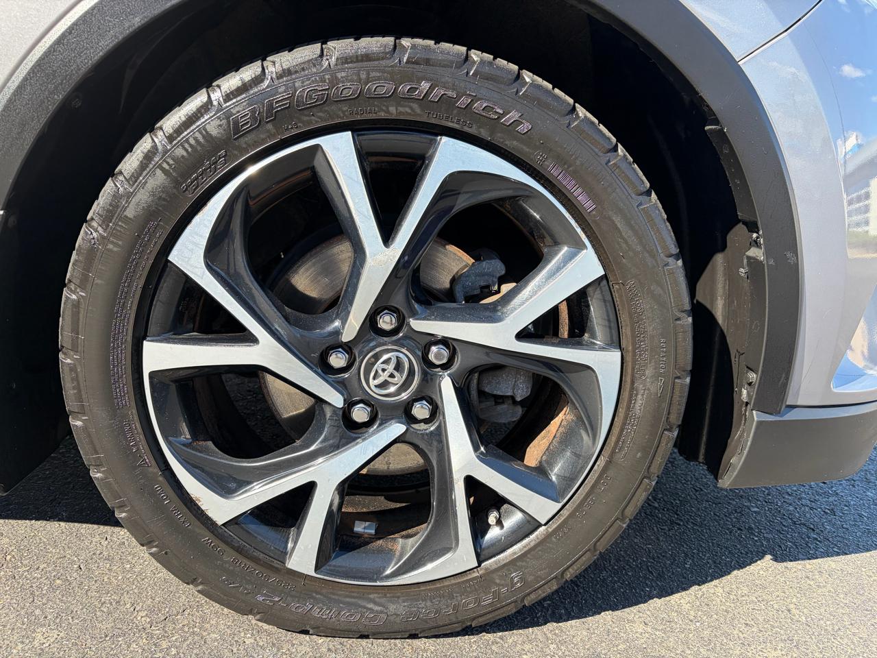 Toyota C-HR XLE 2018