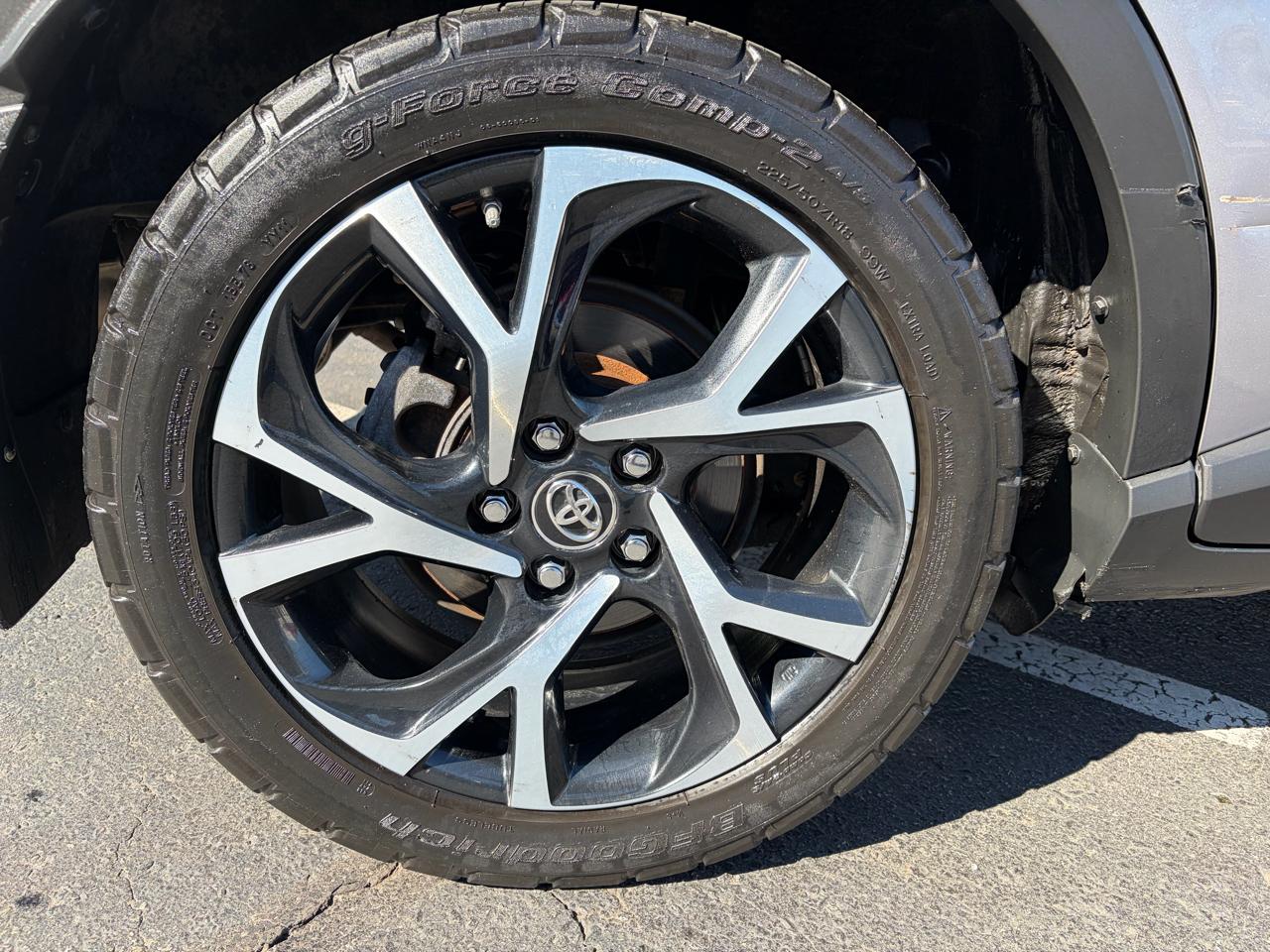 Toyota C-HR XLE 2018